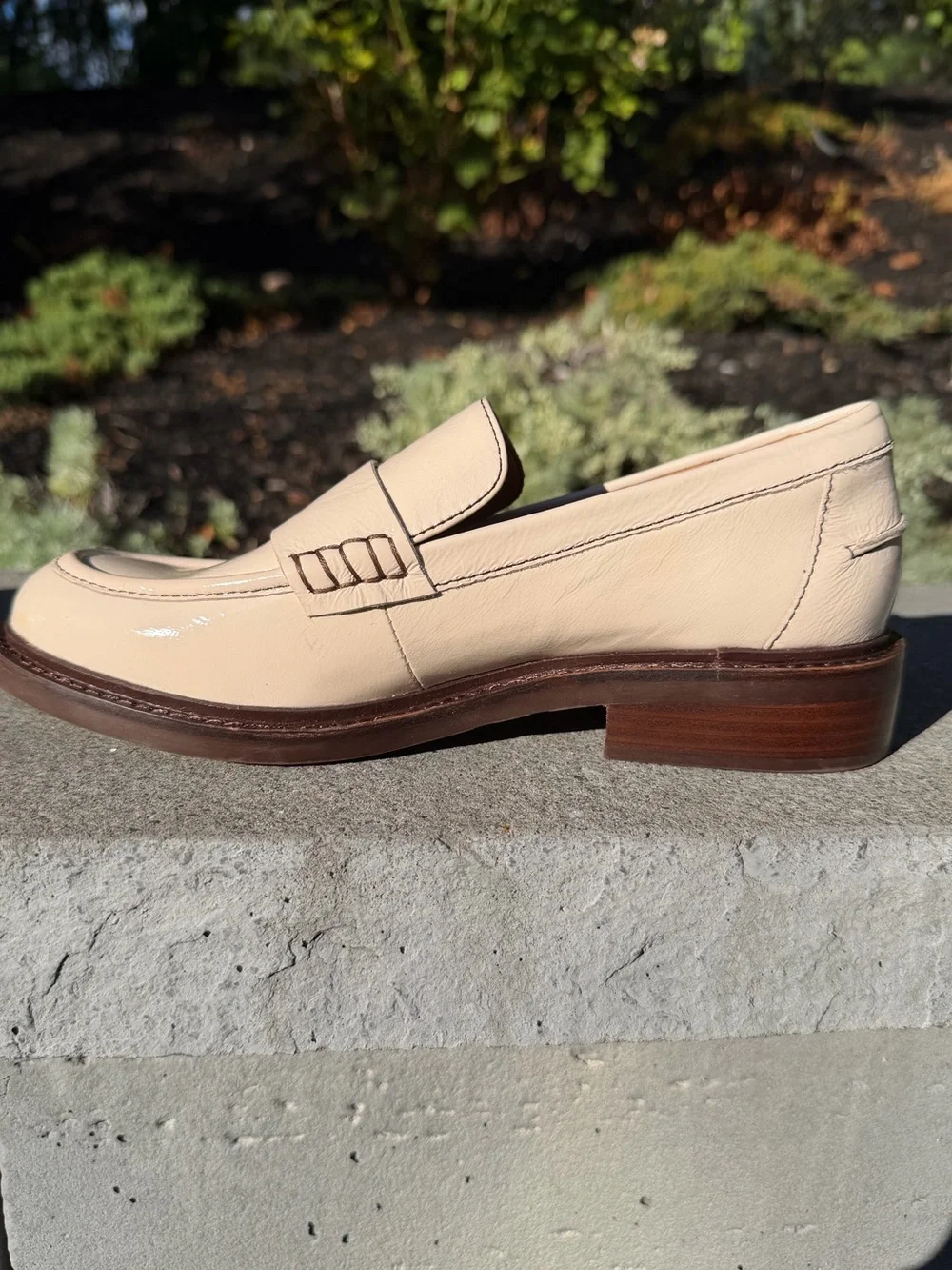 Sofft Beige Patent Leather Penny Loafers size 6M. These shoes were a sample pair